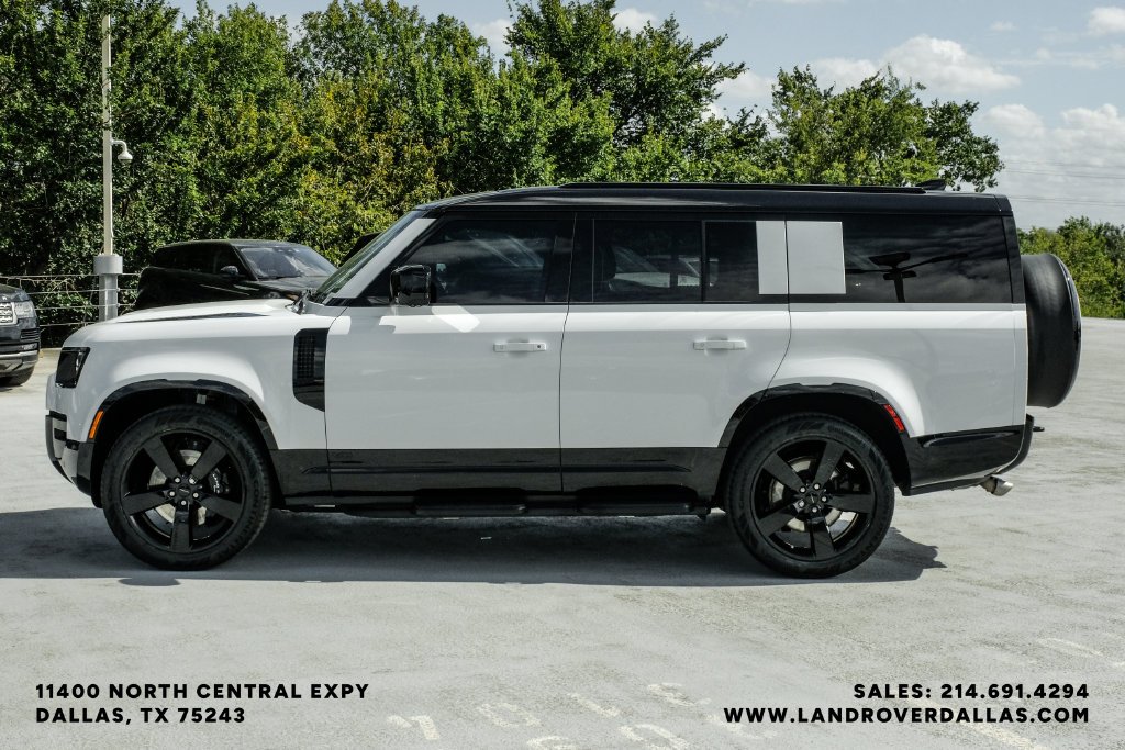 Used 2026 Fuji White Land Rover V8 image 13
