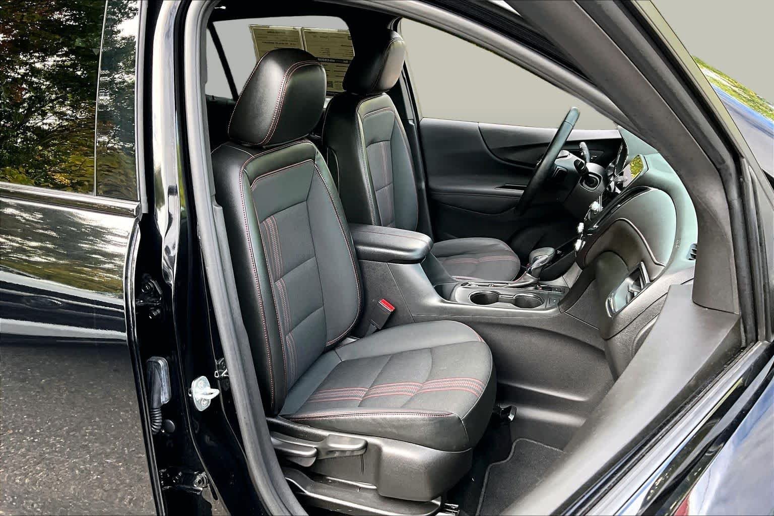 Used 2023 Mosaic Black Metallic Chevrolet RS image 8