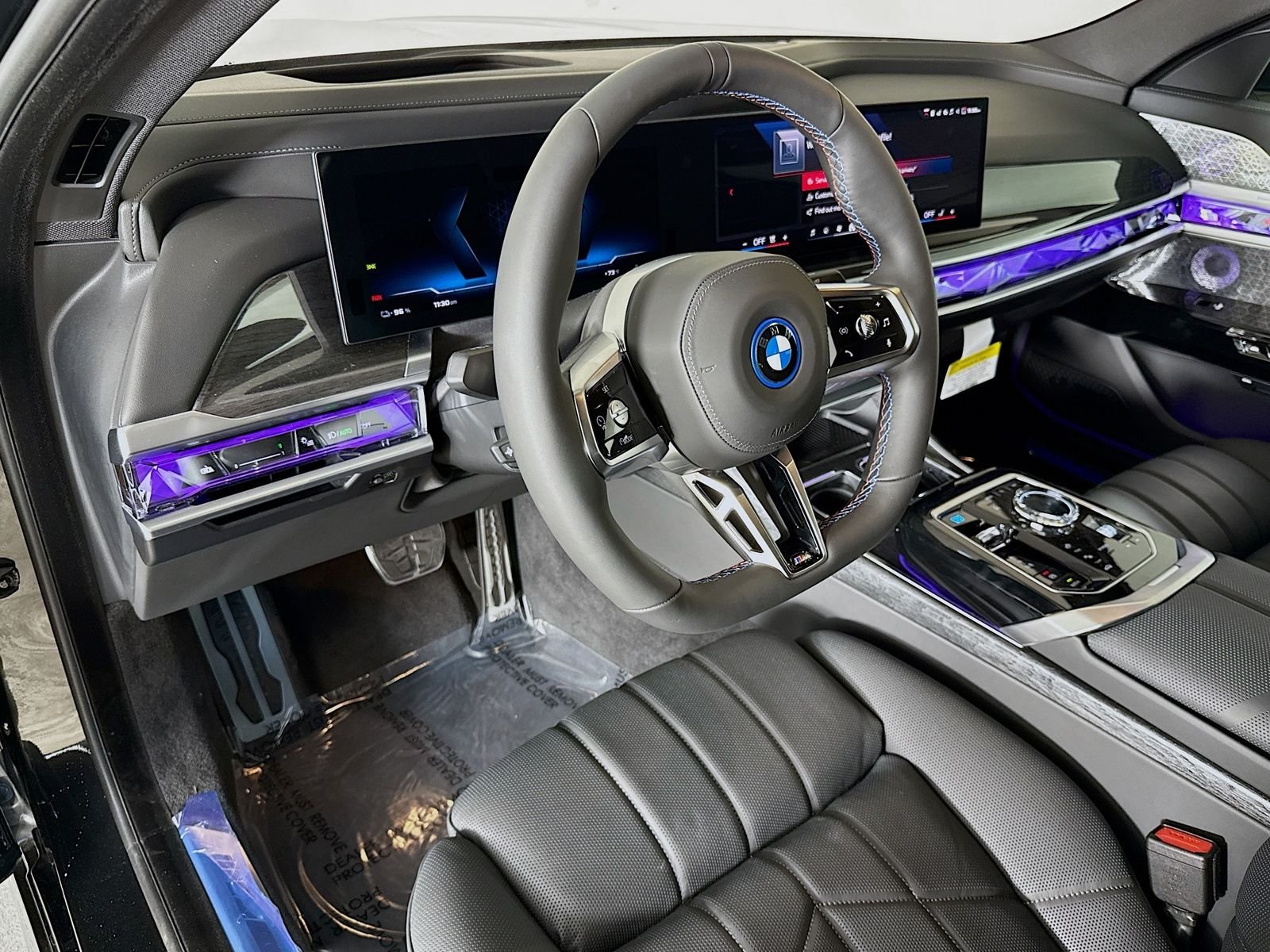 2026 BMW i7 M70 - Photo 9
