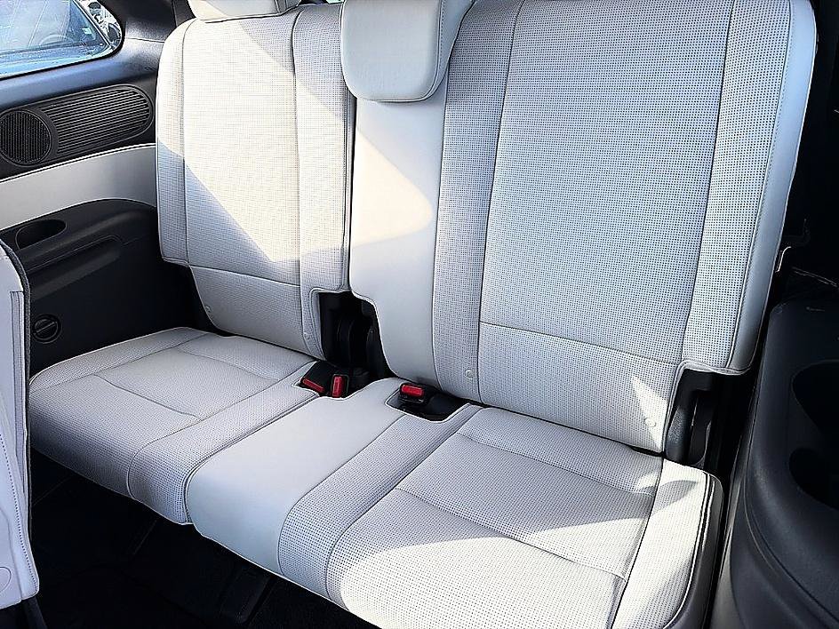 Used 2026 Creamy White Pearl Hyundai Calligraphy image 8