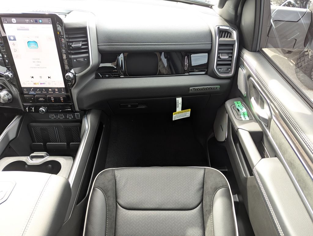 New 2026 Bright White Clear-Coat Exterior Paint Ram Laramie image 16