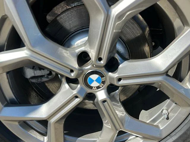 Certified Used 2025 Mineral White Metallic BMW xDrive30i image 30