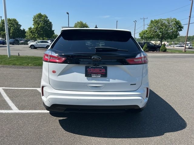 Used 2023 White Ford SE image 6