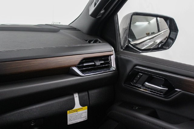2027 GMC Yukon Denali - Photo 23