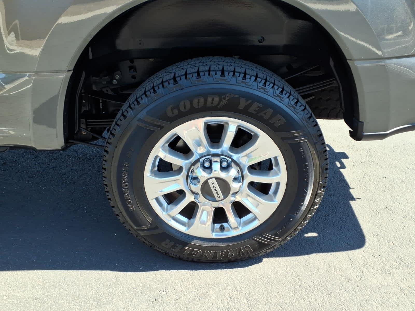 Used 2020 Magnetic Ford Limited image 10