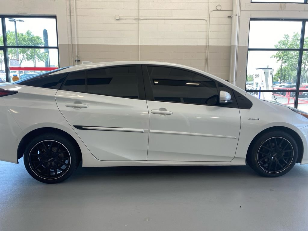 Used 2022 Beige Toyota XLE image 24