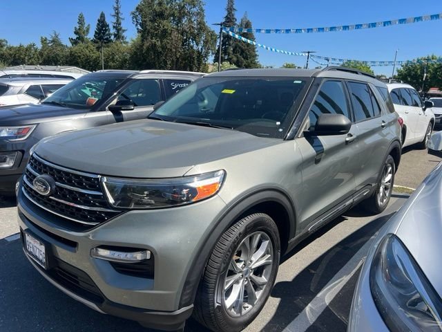 Used 2020 Green Ford XLT image 1