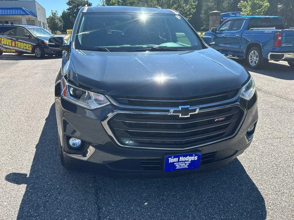 Used 2019 Graphite Metallic Chevrolet AWD 4dr RS w/2LT image 2