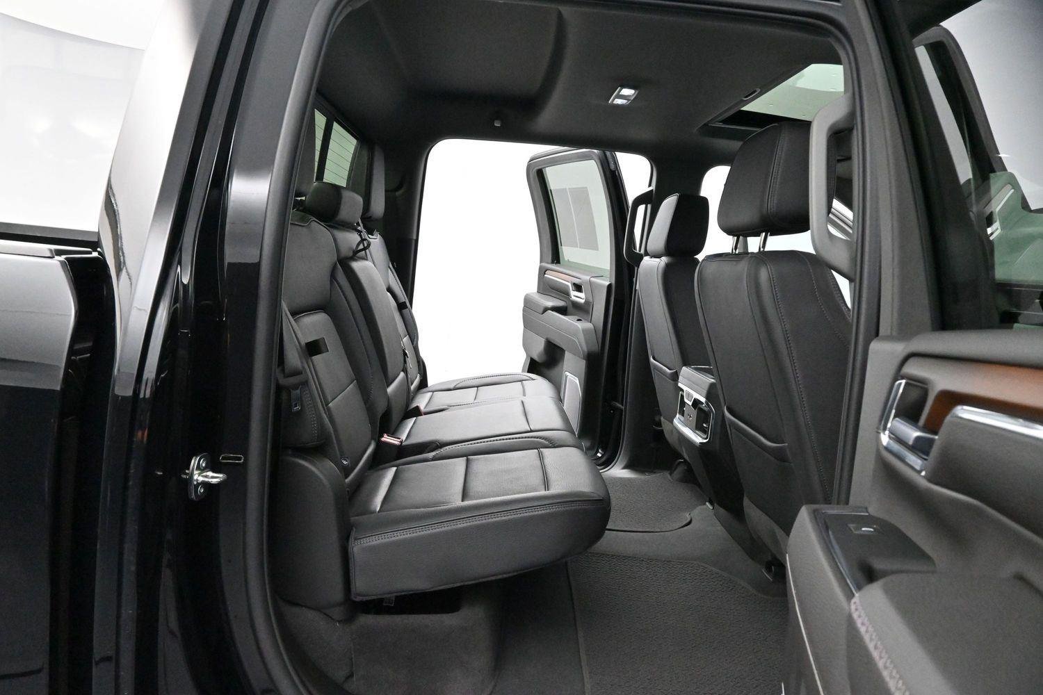 Used 2024 Onyx Black GMC Denali image 35