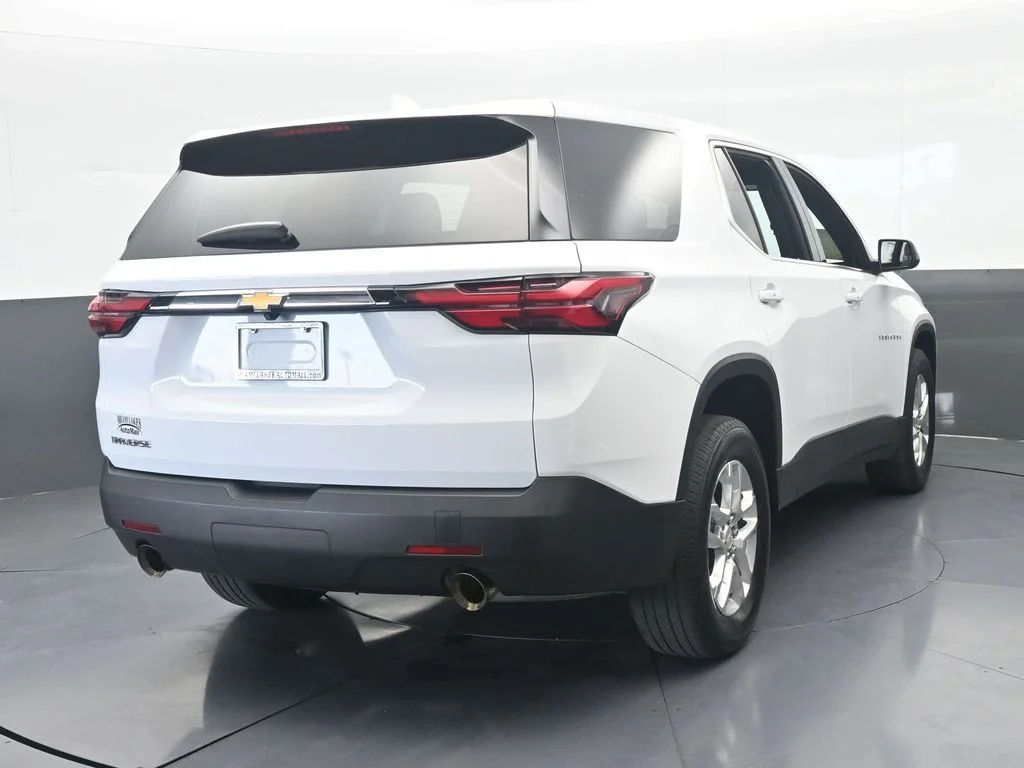 Used 2022 Summit White Chevrolet LS image 5