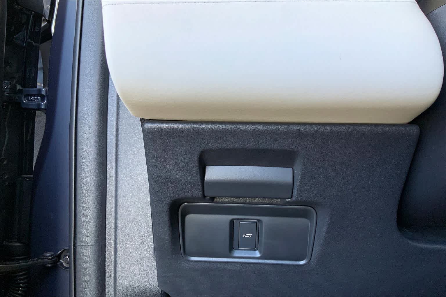 2025 Land Rover Discovery Sport S - Photo 19