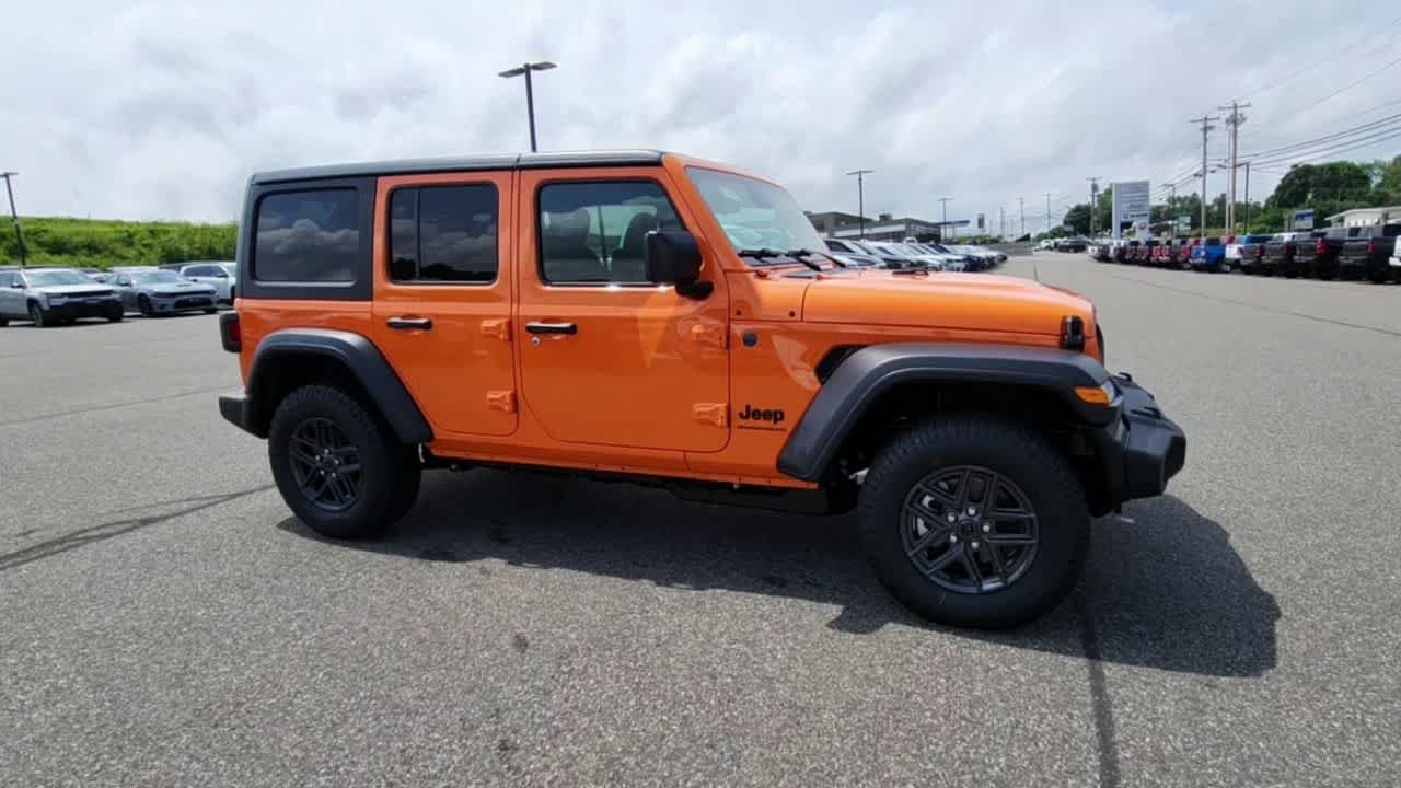 New 2026 Joose Exterior Paint Jeep Sport S image 2