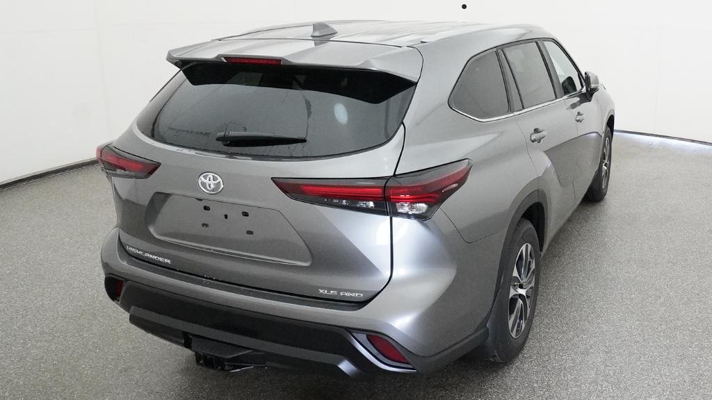 New 2026 Heavy Metal Toyota XLE image 11
