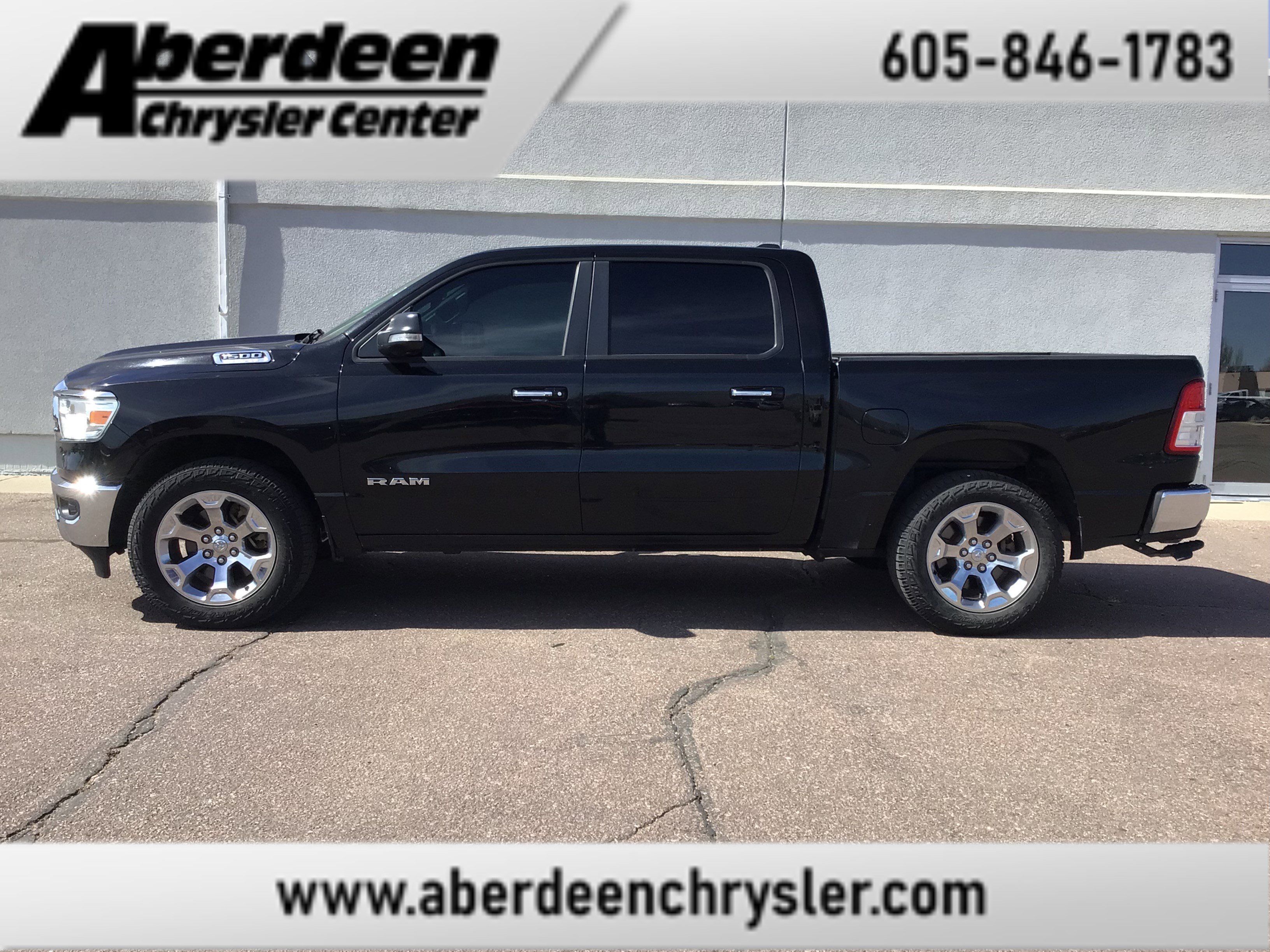 2019 RAM 1500 Big Horn/Lone Star 4x4 Crew Cab 5'7's photo