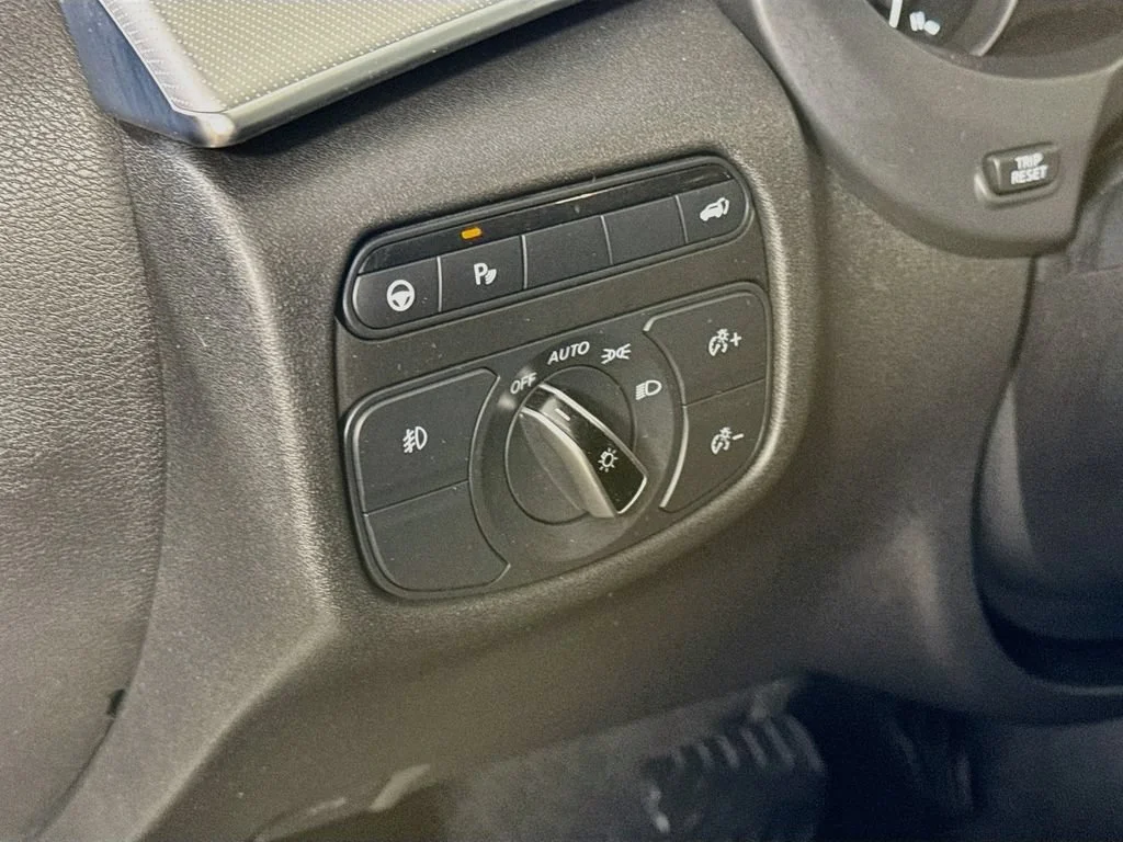 Certified Used 2021 Gray INFINITI ESSENTIAL image 12
