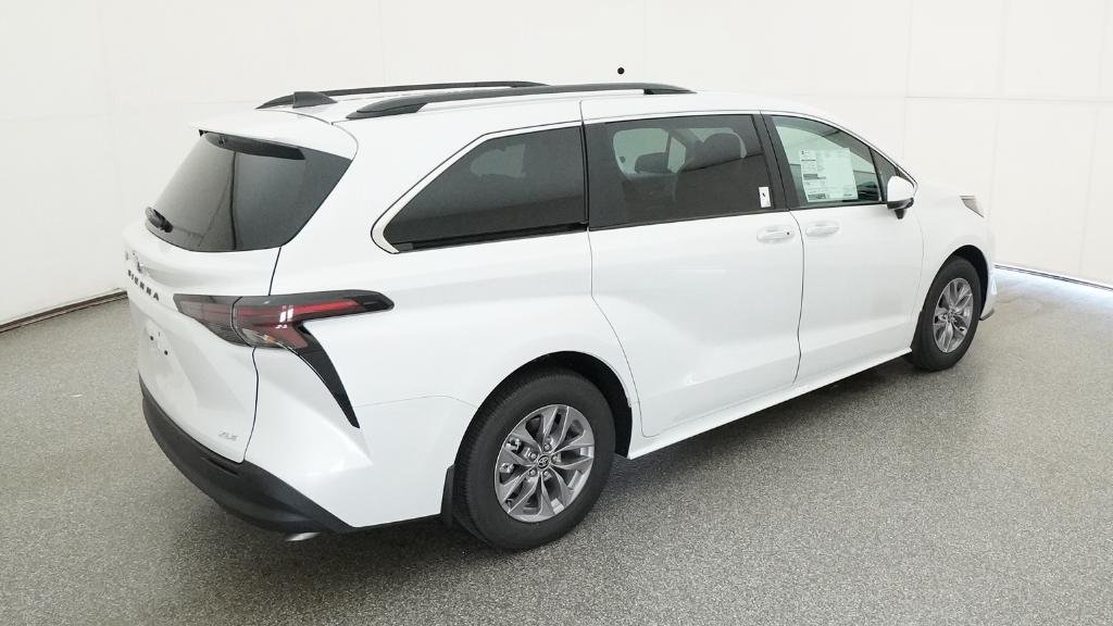 New 2026 Wind Chill Pearl Toyota XLE image 37