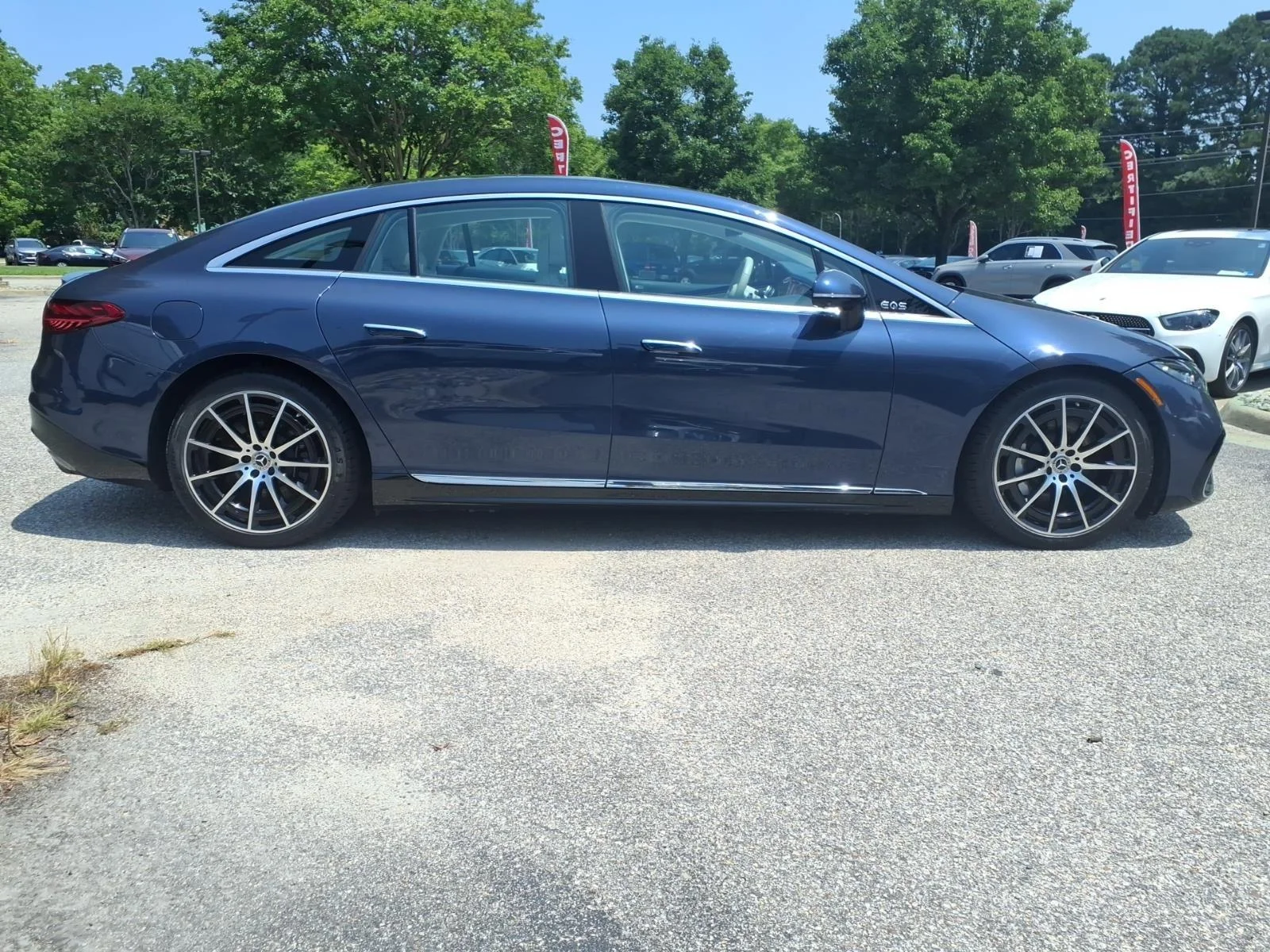 Used 2023 Twilight Blue Metallic Mercedes-Benz EQS 580 image 5