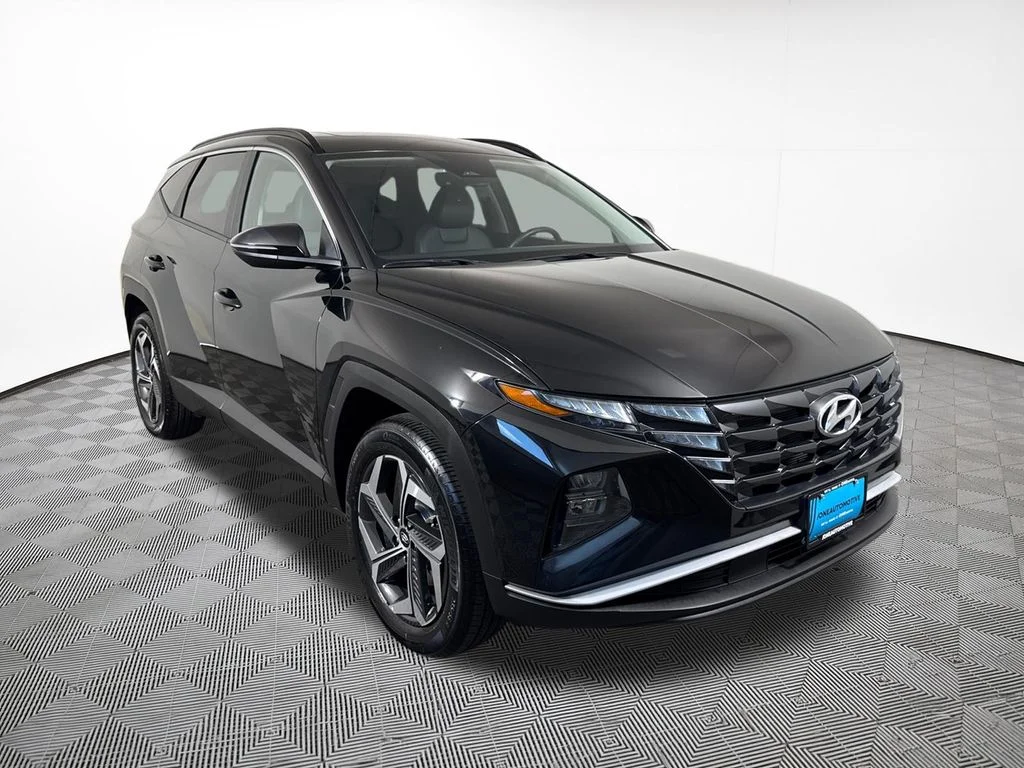 Used 2023 Black Hyundai SEL image 4