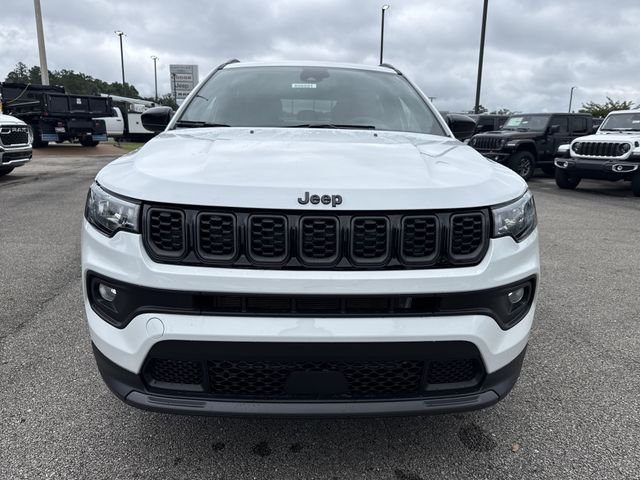 New 2026 White/off-white Jeep Latitude image 2
