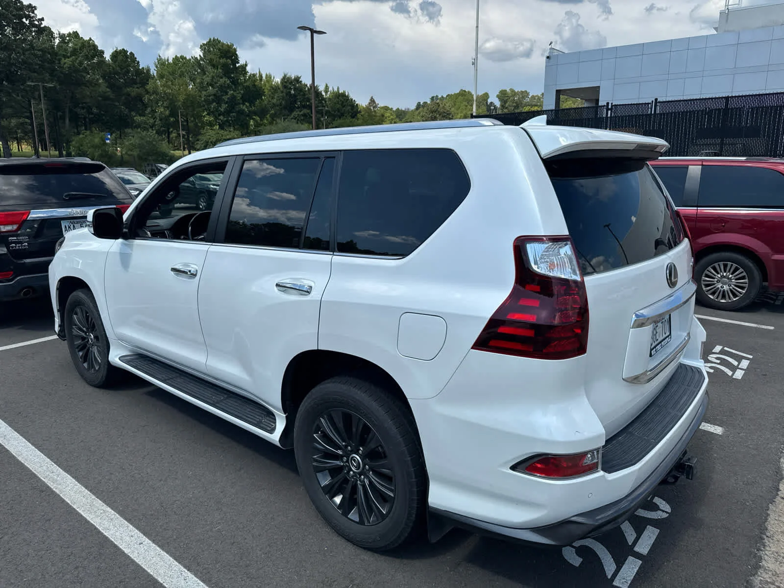 Used 2020 Starfire Pearl Lexus GX 460 Premium image 3