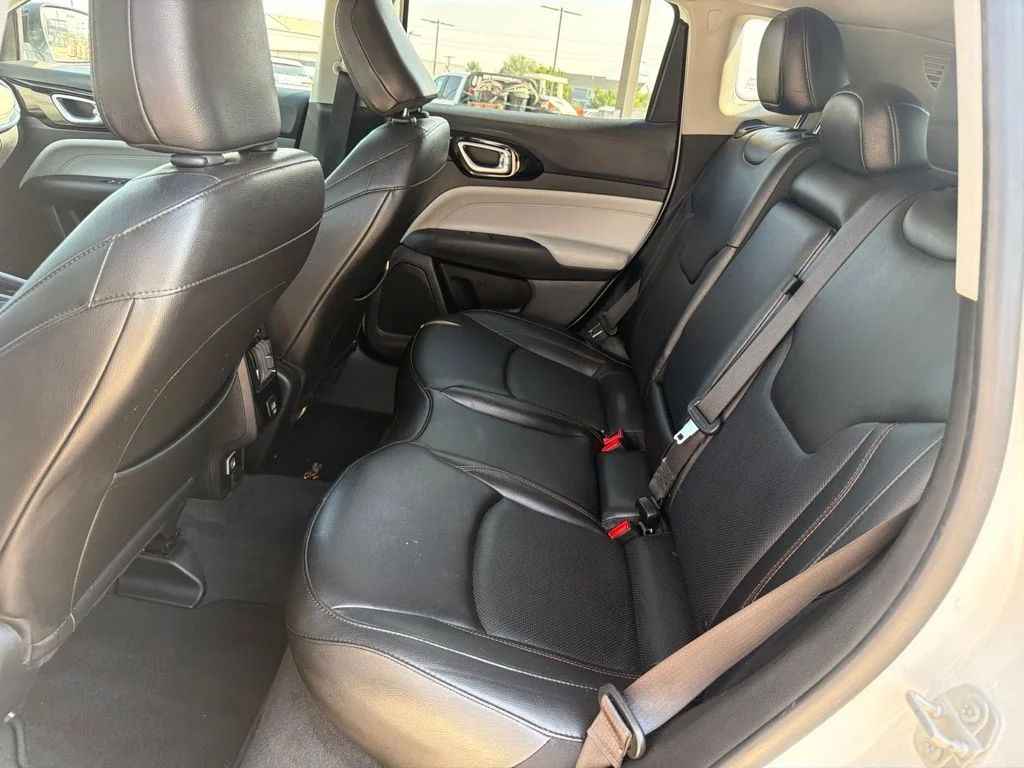 Used 2022 White Jeep Limited image 19