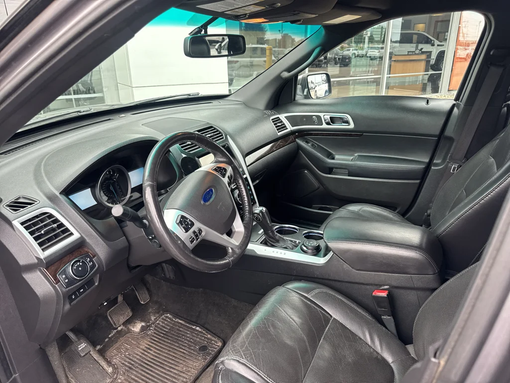 Used 2014 Sterling Gray Metallic Ford Limited image 10