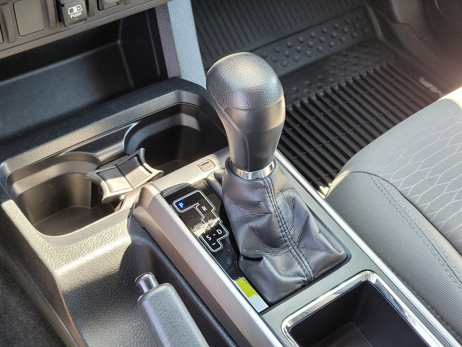 Used 2019 White Toyota  image 22
