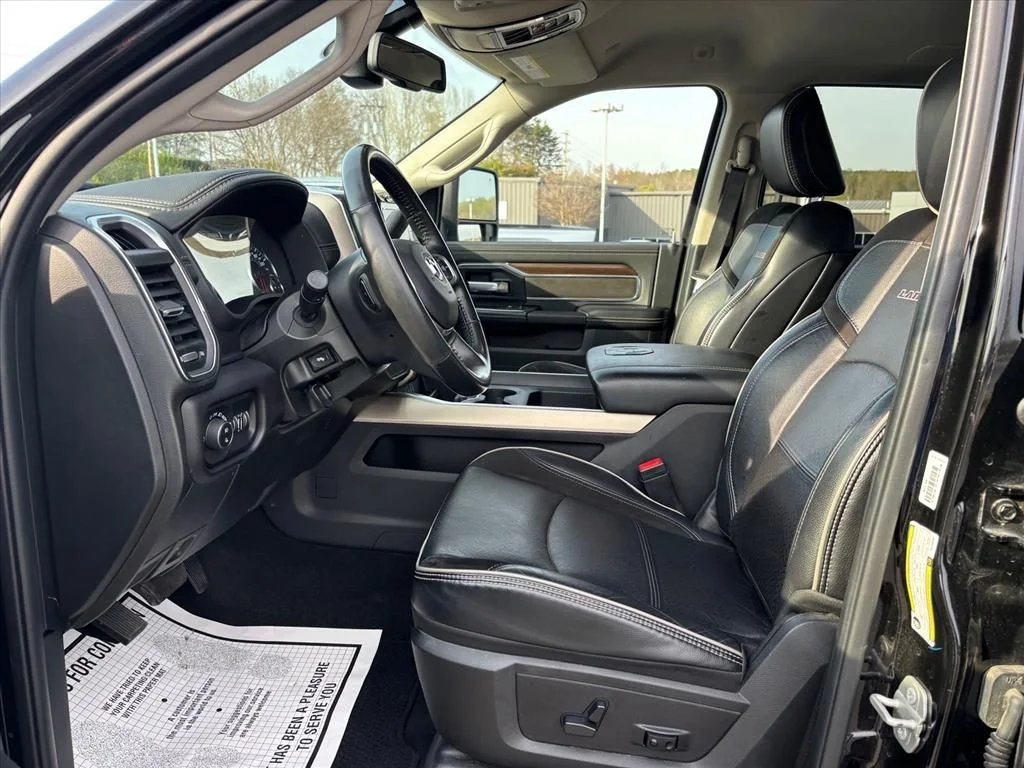 Used 2024 Black Ram Laramie image 11