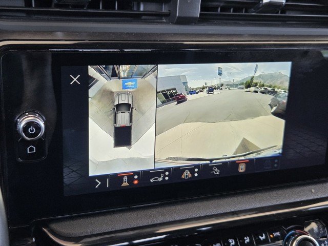 Used 2024 Summit White GMC AT4 image 37
