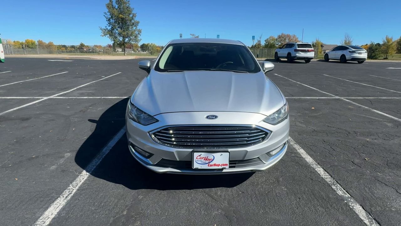 2017 Ford Fusion SE photo 3