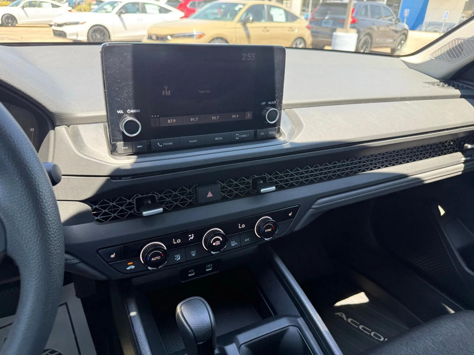 2025 Honda Accord SE - Photo 22