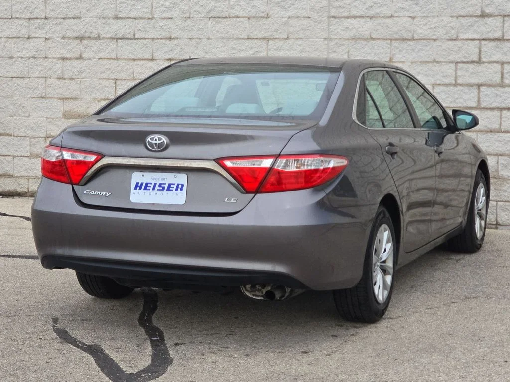 Used 2015 Gray Toyota LE image 13