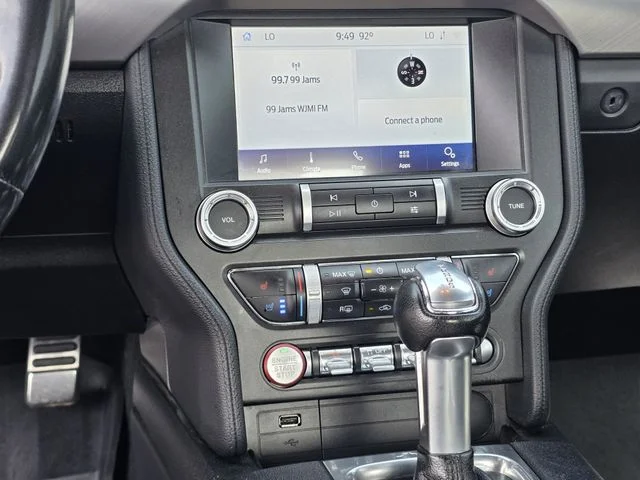 Used 2020 Magnetic Ford GT Premium image 9