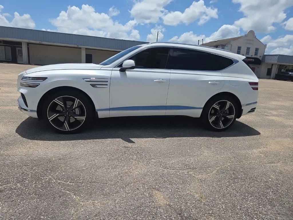 Used 2026 White Genesis 3.5T Prestige image 7