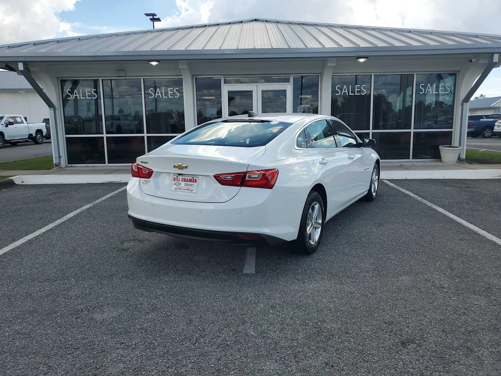 Used 2024 Summit White Chevrolet FL image 7