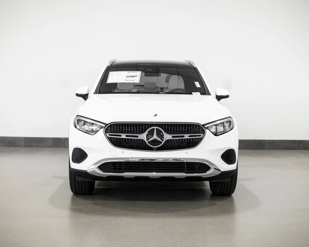 New 2026 White Mercedes-Benz GLC 300 image 2