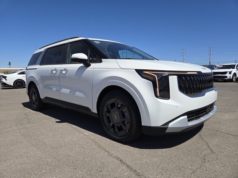 New 2026 Snow White Pearl Kia EX image 2