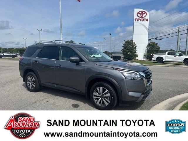 2025 Nissan Pathfinder SL