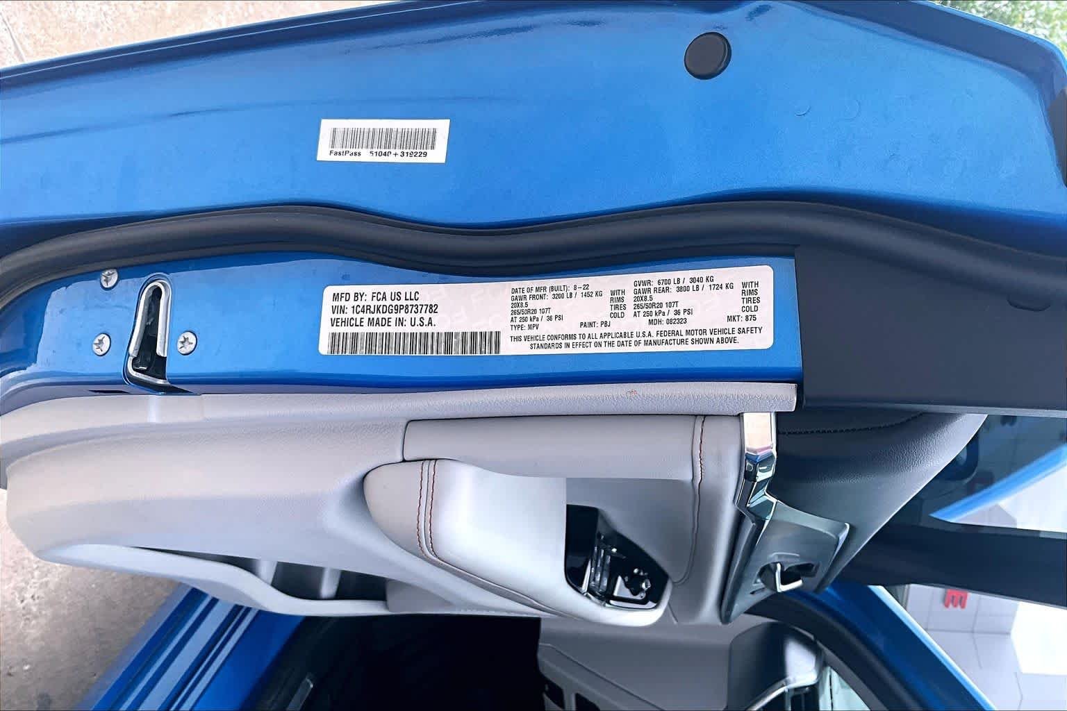 Used 2023 Hydro Blue Pearlcoat Jeep Overland image 33