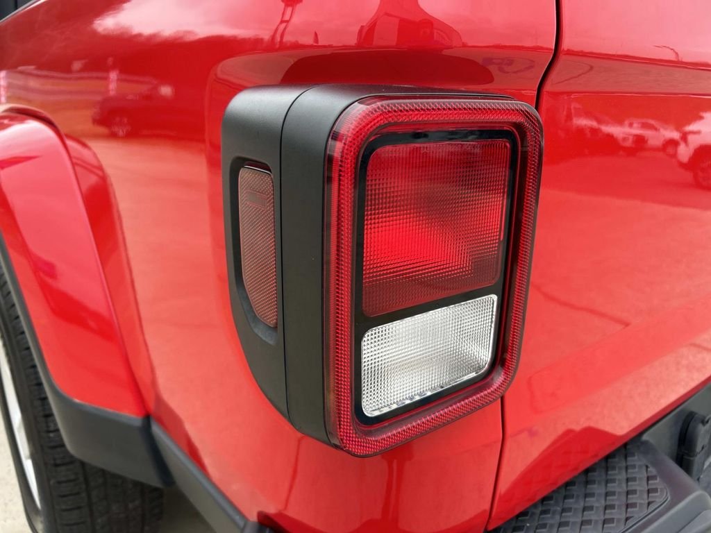2022 Jeep Gladiator Sport S - Photo 11