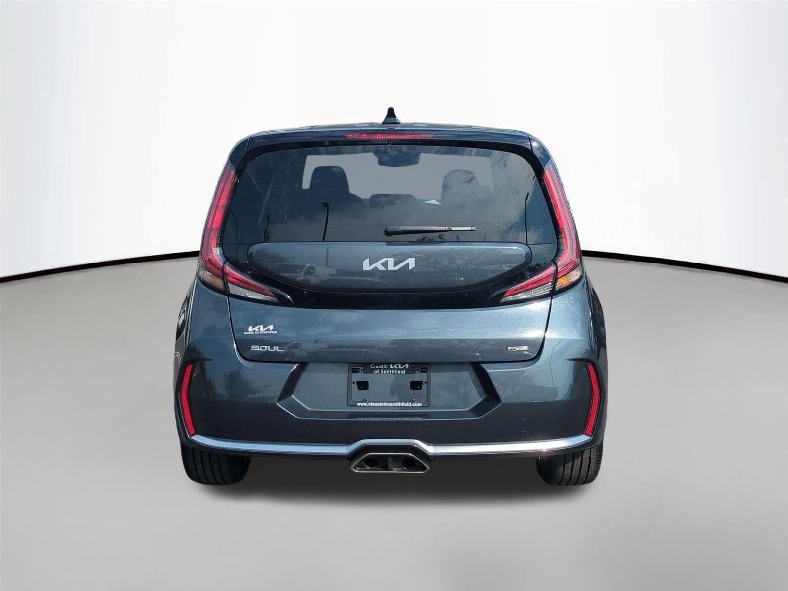 Used 2025 Gravity Gray Kia GT-Line image 4