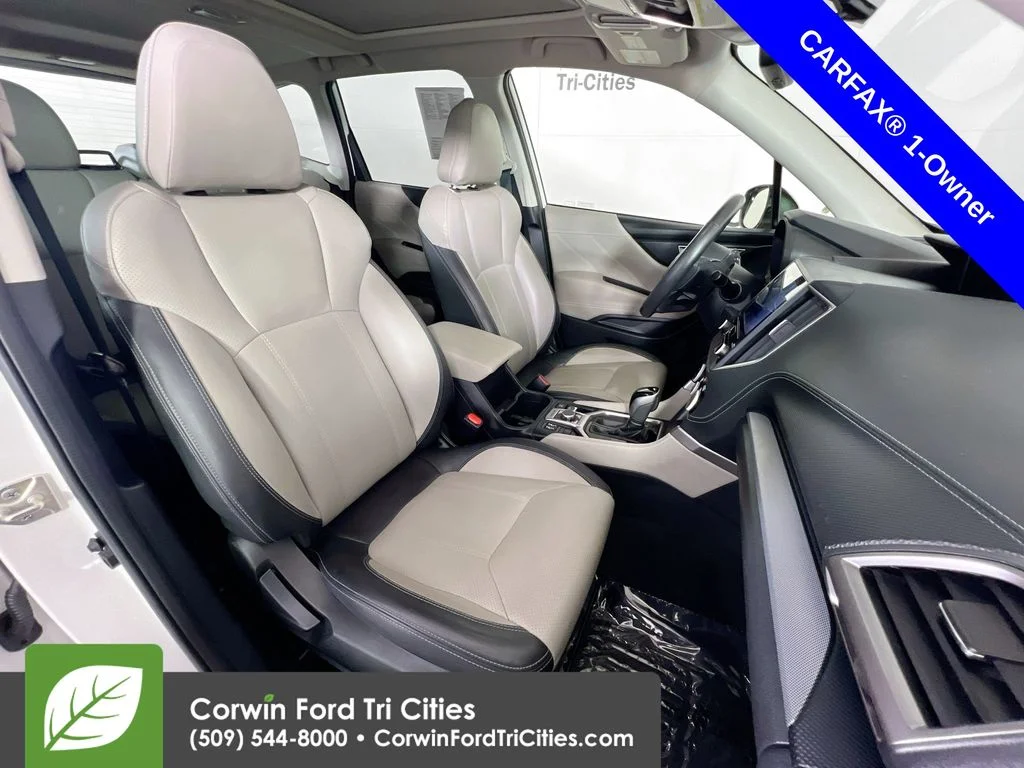 Used 2020 Crystal White Pearl Subaru Limited image 18