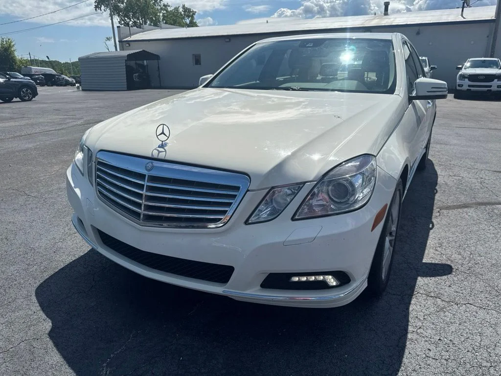 Used 2010 Diamond White Metallic Mercedes-Benz E 350 image 51
