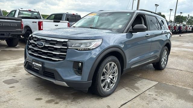 Used 2025 Blue Ford Active image 5