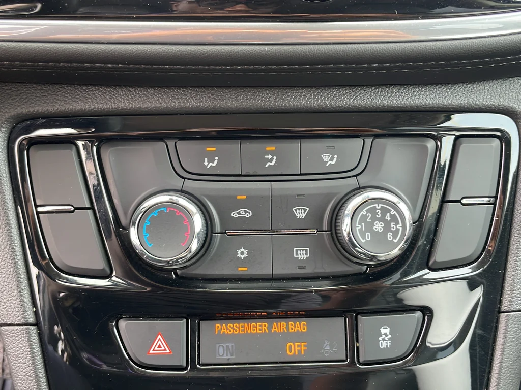 Used 2019 Black Buick Preferred image 21