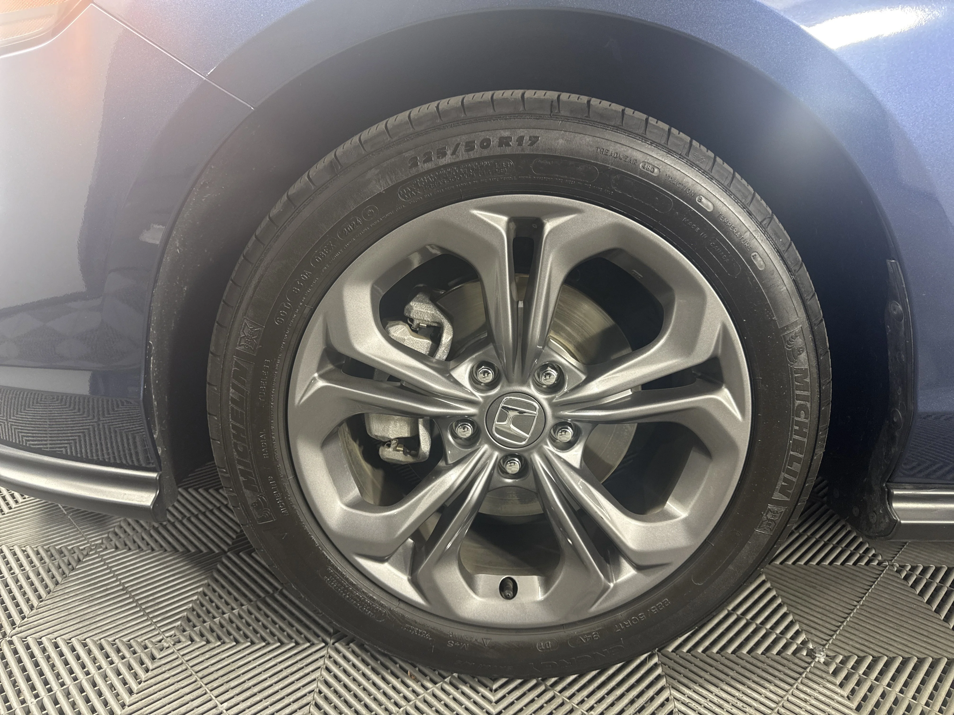 2024 Honda Accord EX - Photo 12