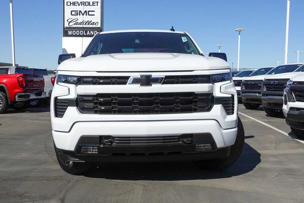 Used 2026 Summit White Chevrolet RST image 3