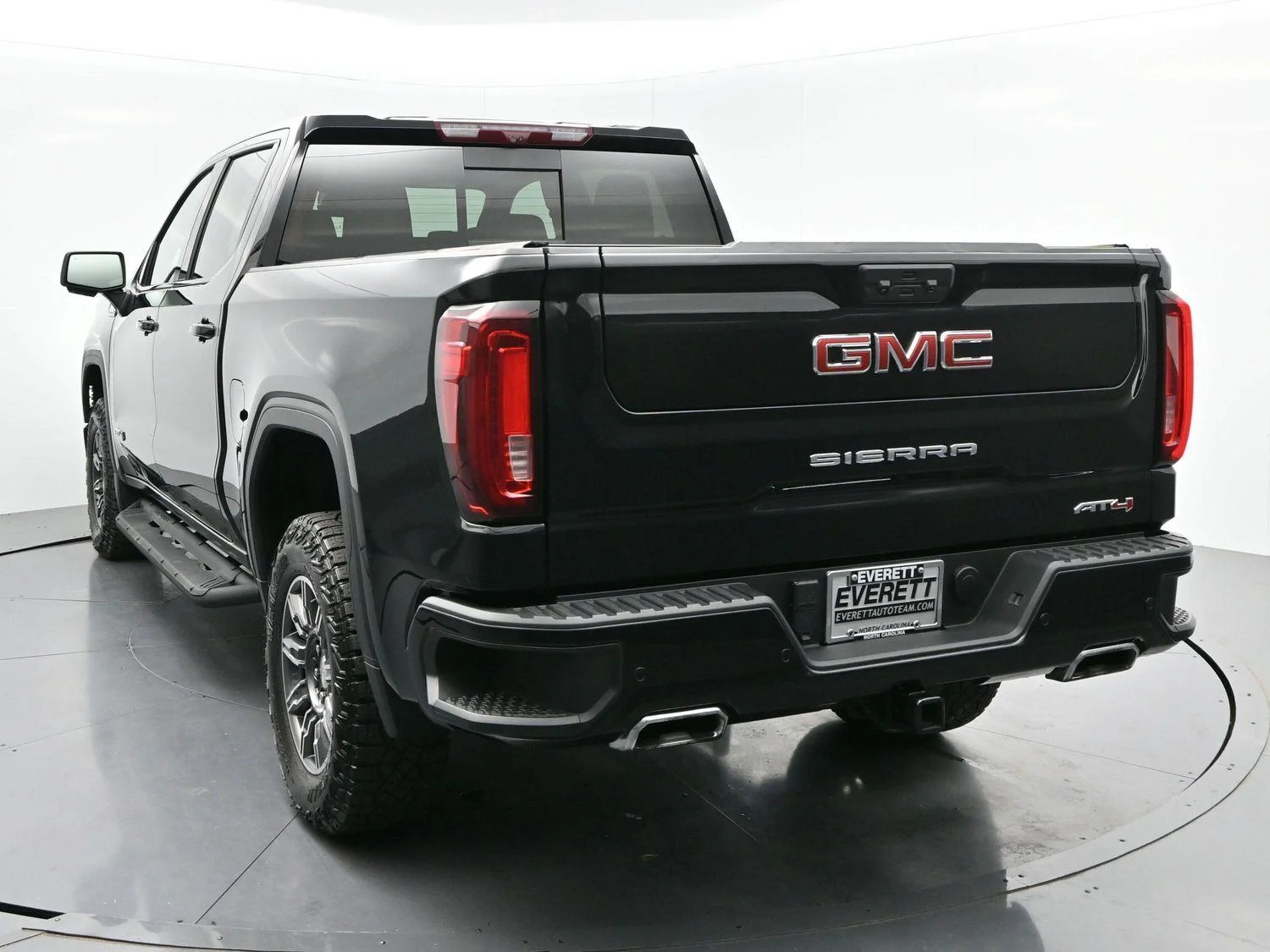 Used 2024 Onyx Black GMC AT4 image 6