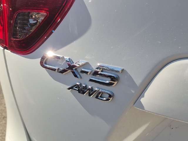 Used 2016 White Mazda Grand Touring image 29