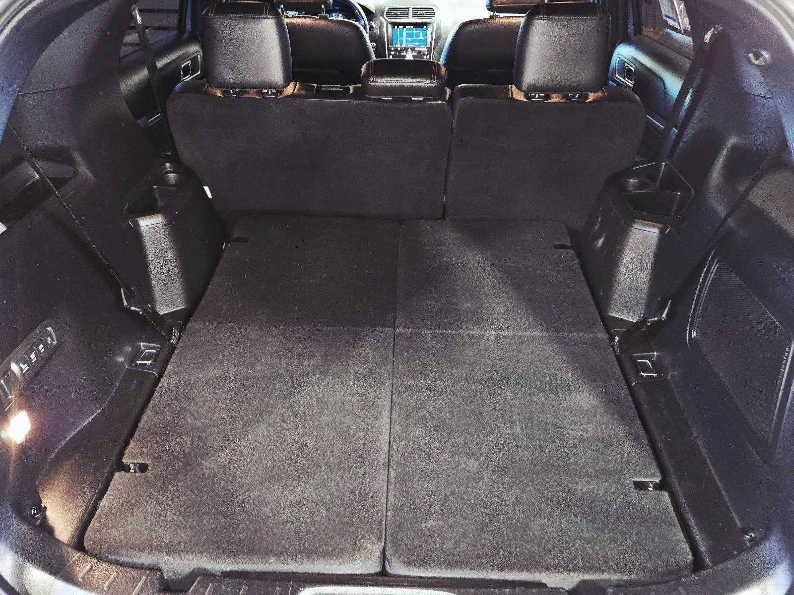 Used 2018 Blue Ford Sport image 54